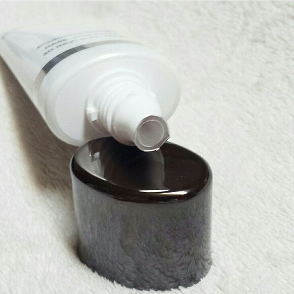 NFS - COVER FX Blurring Primer Nova Glitter Drops 2 - Picture 4 of 7